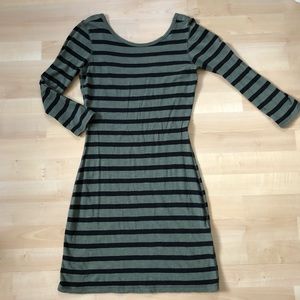 Express 3 quarter sleeve dress